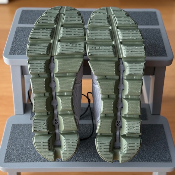 NWOT | On | 10.5 M | Cloud 5 - Picture 10 of 11